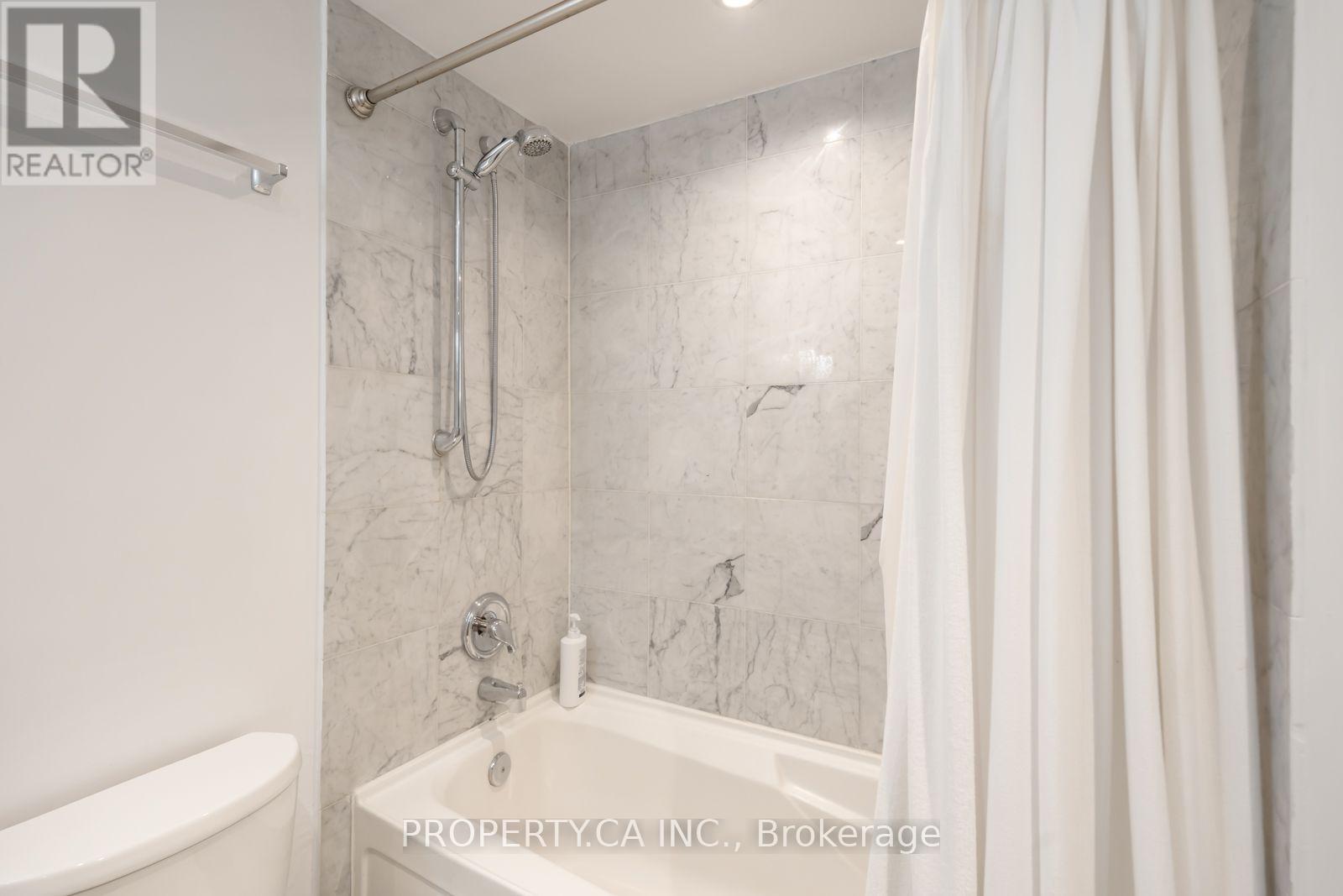 401 - 350 Wellington Street W, Toronto, Ontario  M5V 3W9 - Photo 17 - C13689228