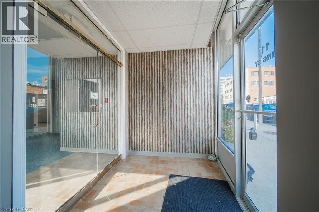 11 King Street, St. Catharines, Ontario  L2R 3H1 - Photo 5 - 40856814