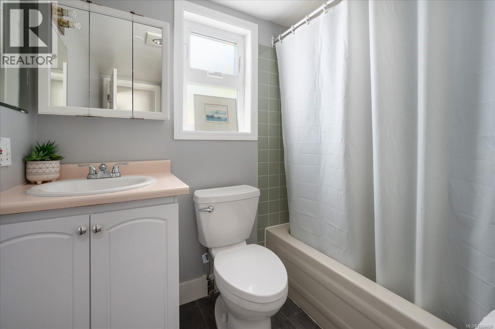 672 Foster Dr, Parksville, British Columbia  V9P 1A8 - Photo 34 - 1034490