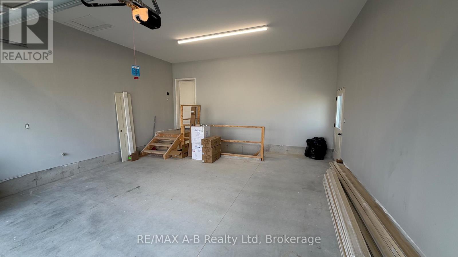 8 Orchard Drive, Stratford, Ontario  N5A 0L1 - Photo 47 - X13547326
