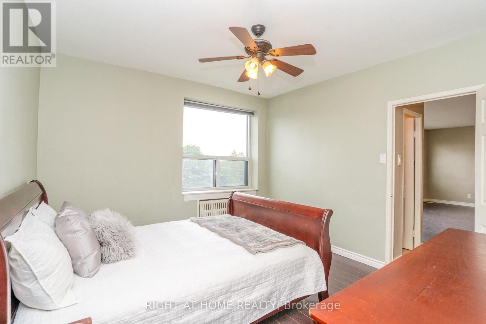 502 - 2 RIDELLE AVENUE