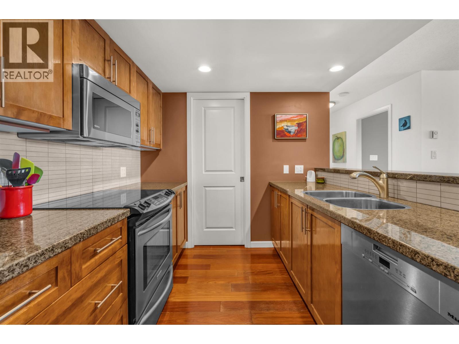 1404 288 Ungless Way, Port Moody, British Columbia V3H 0C9 - Photo 3 - R3157002