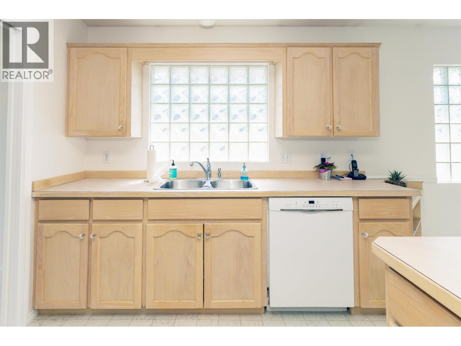 1655 Mcpherson Drive, Port Coquitlam, British Columbia  V3C 6C9 - Photo 11 - R3157006