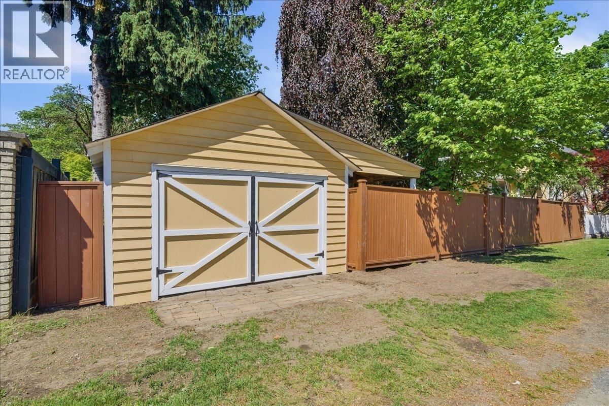 20590 Westfield Avenue, Maple Ridge, British Columbia  V2X 1L4 - Photo 37 - R3157026