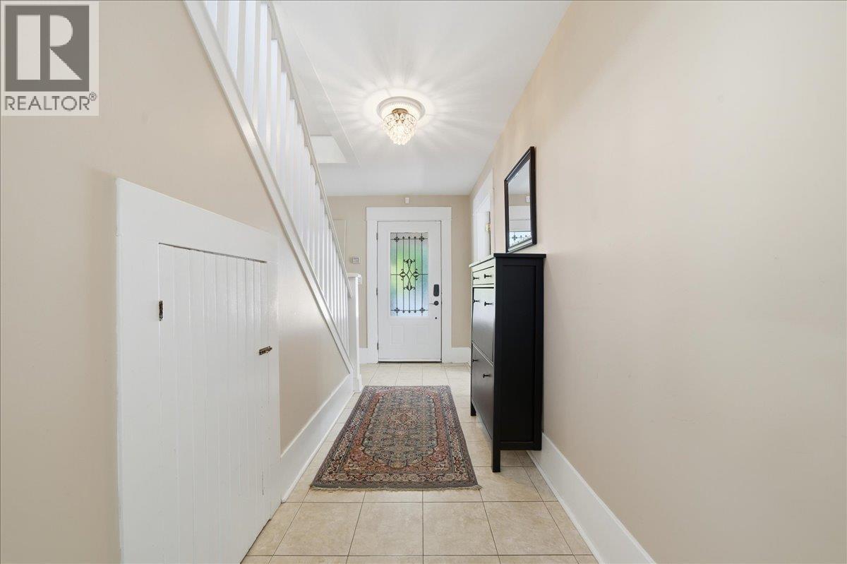 20590 Westfield Avenue, Maple Ridge, British Columbia  V2X 1L4 - Photo 4 - R3157026