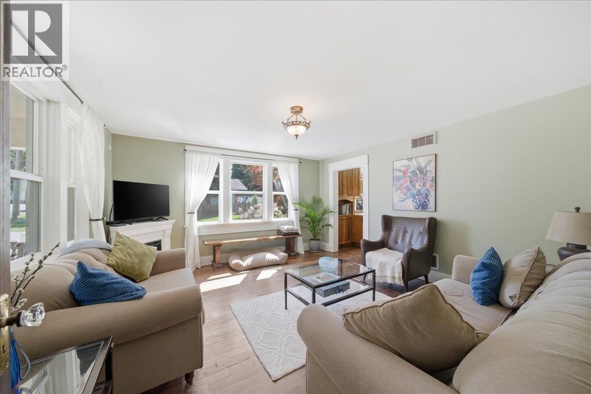 20590 Westfield Avenue, Maple Ridge, British Columbia  V2X 1L4 - Photo 6 - R3157026