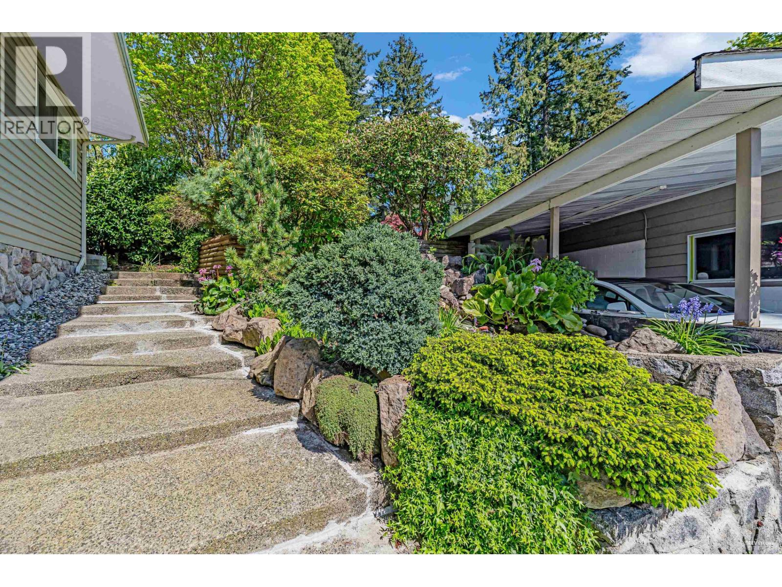 4323 Valencia Avenue, North Vancouver, British Columbia  V7N 4A7 - Photo 5 - R3157042