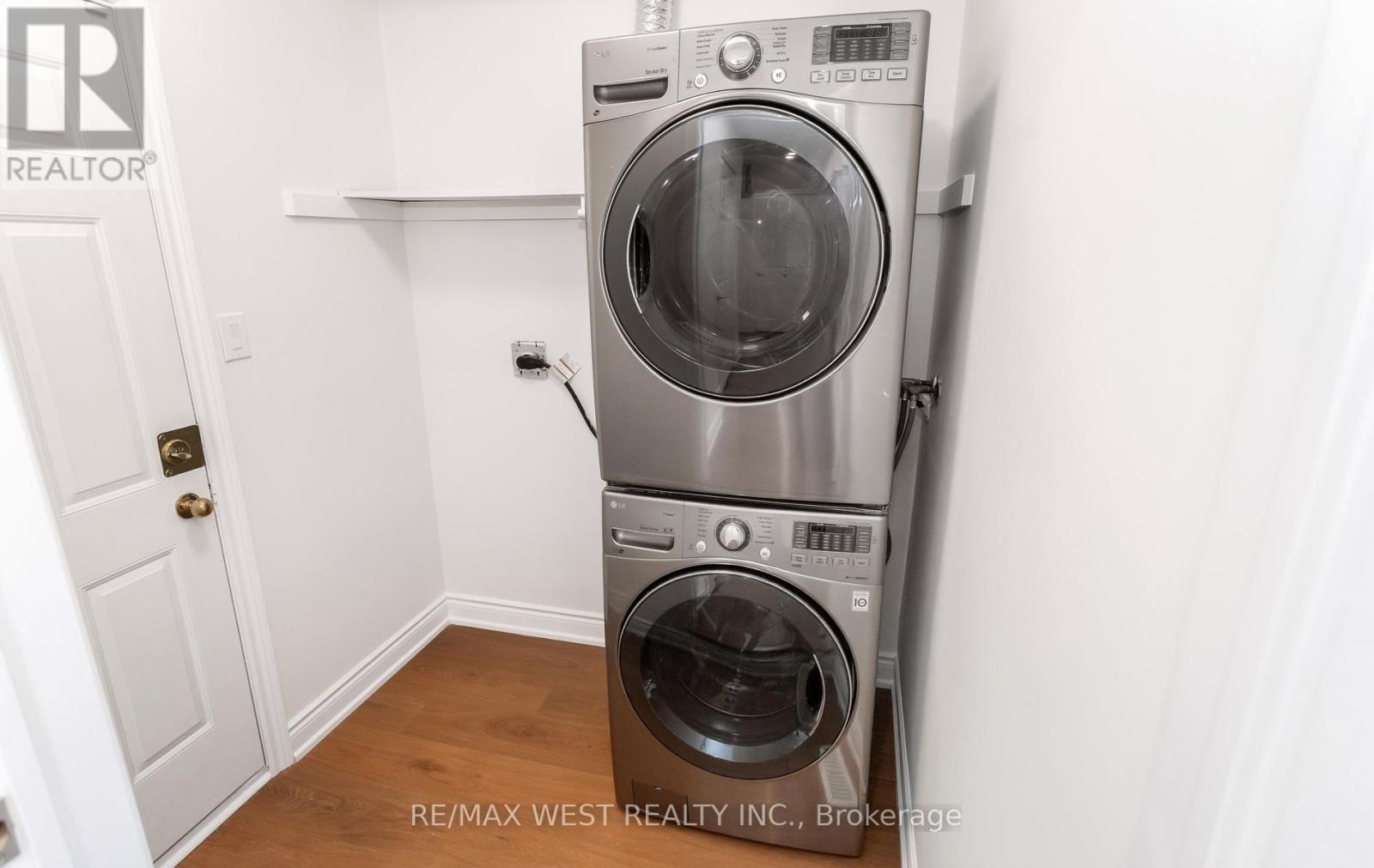 5239 Bushelgrove Circle, Mississauga, Ontario  L5M 6C5 - Photo 17 - W13689636