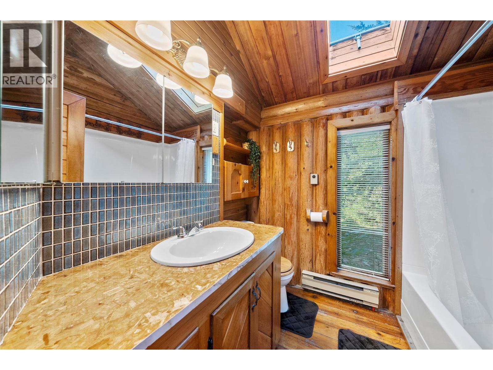 4061 Torry Road, Eagle Bay, British Columbia  V0E 1T0 - Photo 14 - 10395617