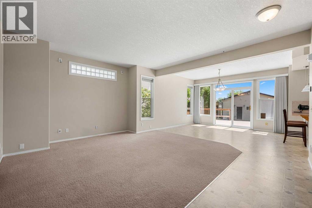 31 Elgin Green SE, Calgary, Alberta  T2Z 3Y8 - Photo 7 - A2334539