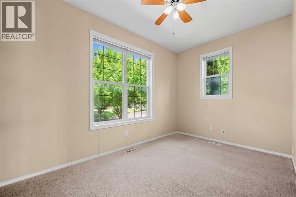 31 Elgin Green SE, Calgary, Alberta  T2Z 3Y8 - Photo 19 - A2334539