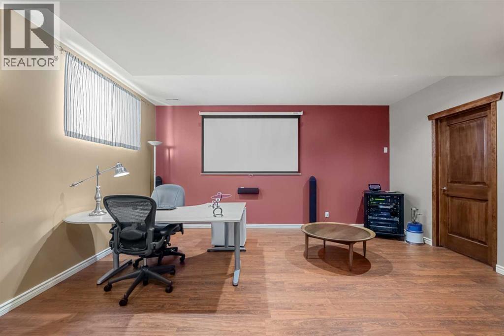 31 Elgin Green SE, Calgary, Alberta  T2Z 3Y8 - Photo 35 - A2334539