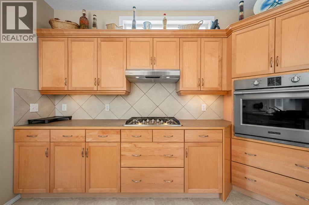 31 Elgin Green SE, Calgary, Alberta  T2Z 3Y8 - Photo 14 - A2334539