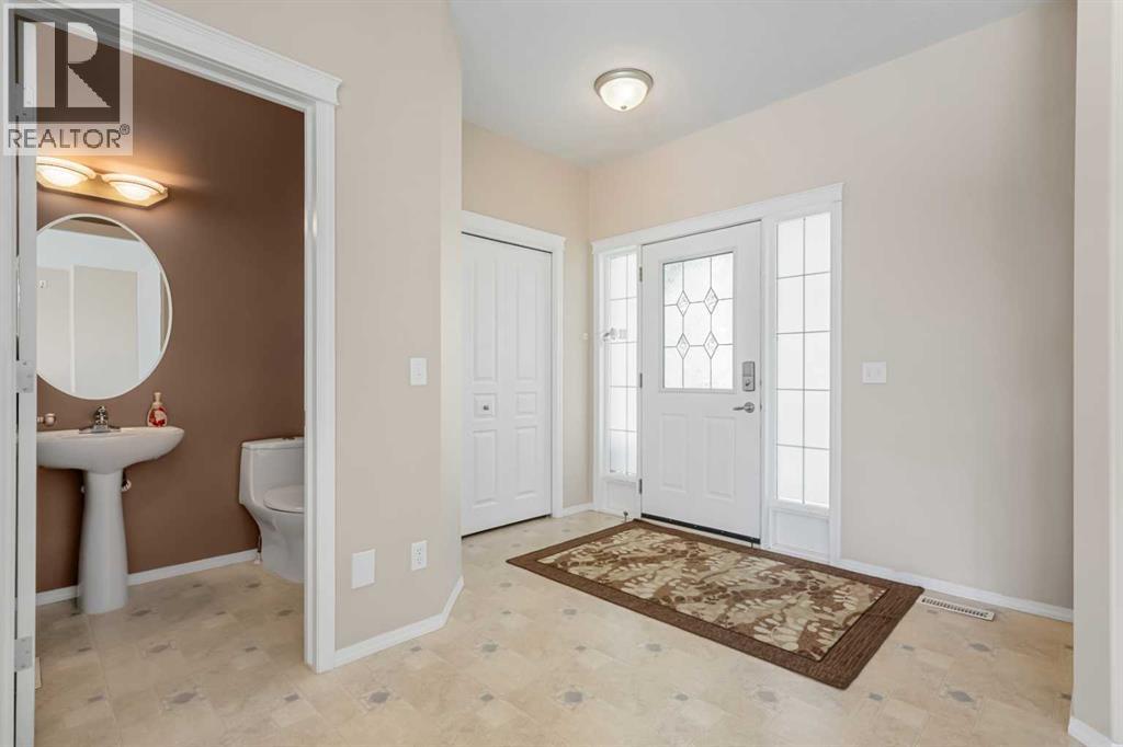31 Elgin Green SE, Calgary, Alberta  T2Z 3Y8 - Photo 18 - A2334539