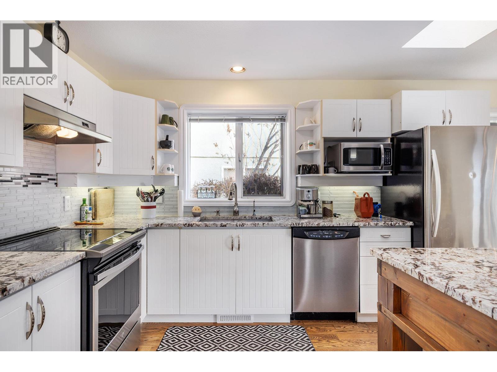 452 Glen Pine Court Unit# 19, Kelowna, British Columbia  V1V 1W7 - Photo 6 - 10392155