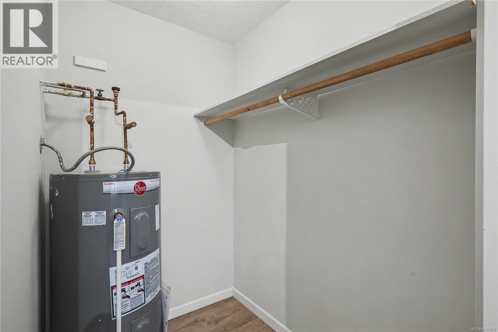 303 1190 View St, Victoria, British Columbia  V8V 5J2 - Photo 19 - 1046874