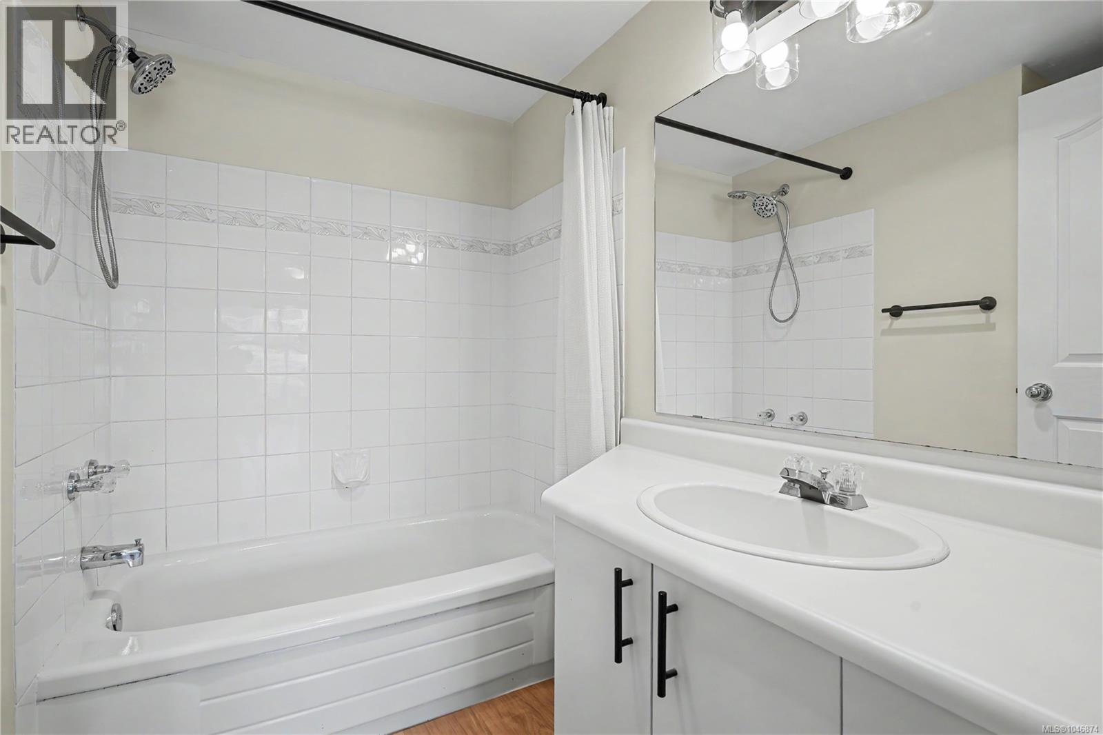 303 1190 View St, Victoria, British Columbia  V8V 5J2 - Photo 25 - 1046874