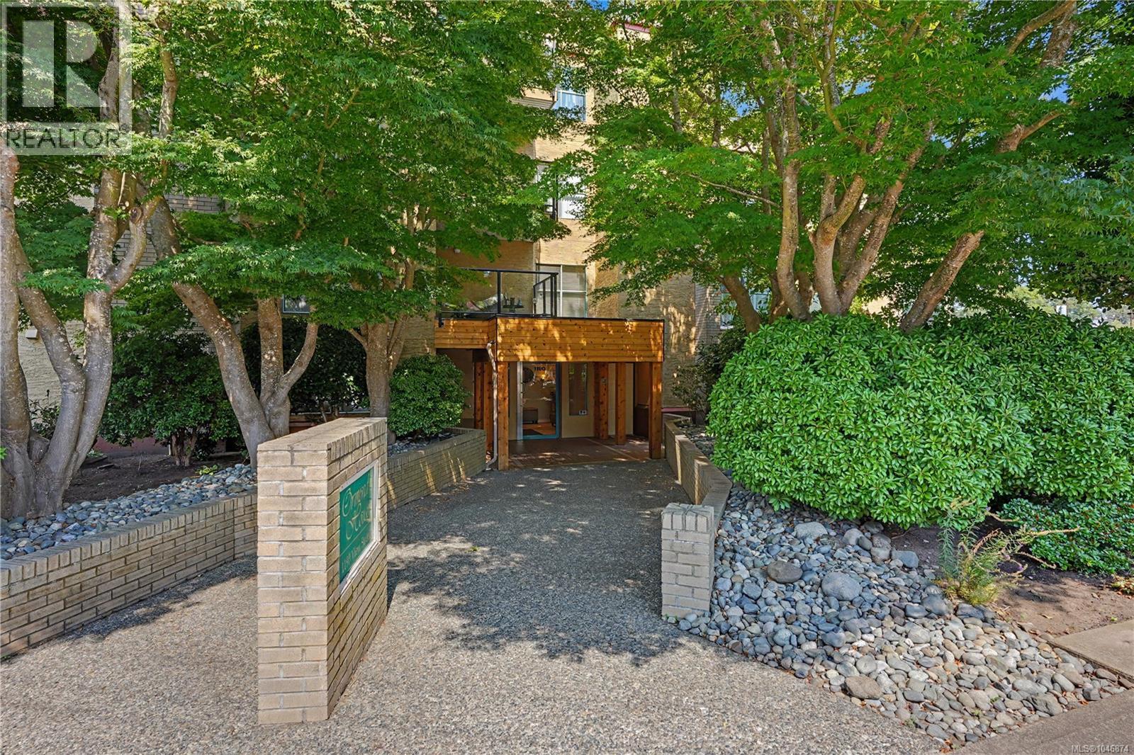 303 1190 View St, Victoria, British Columbia  V8V 5J2 - Photo 34 - 1046874