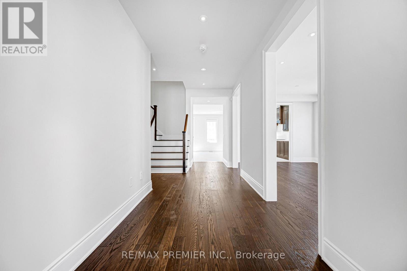 16 Kettle Valley Trail, King, Ontario L7B 0A6 - Photo 10 - N13689598
