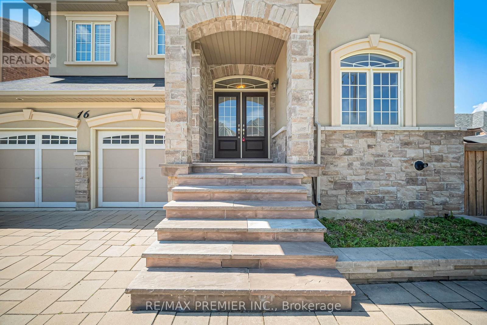 16 Kettle Valley Trail, King, Ontario L7B 0A6 - Photo 4 - N13689598