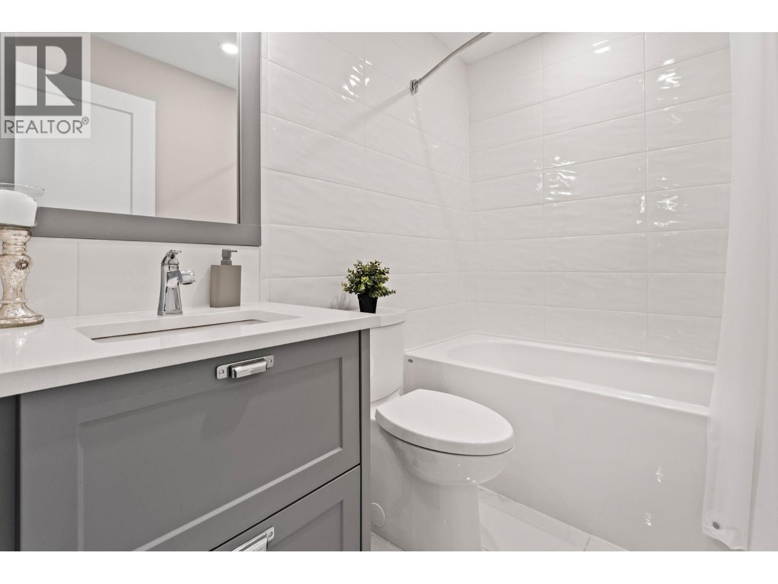 303 3755 Chatham Street, Richmond, British Columbia  V7E 2Z4 - Photo 9 - R3156723