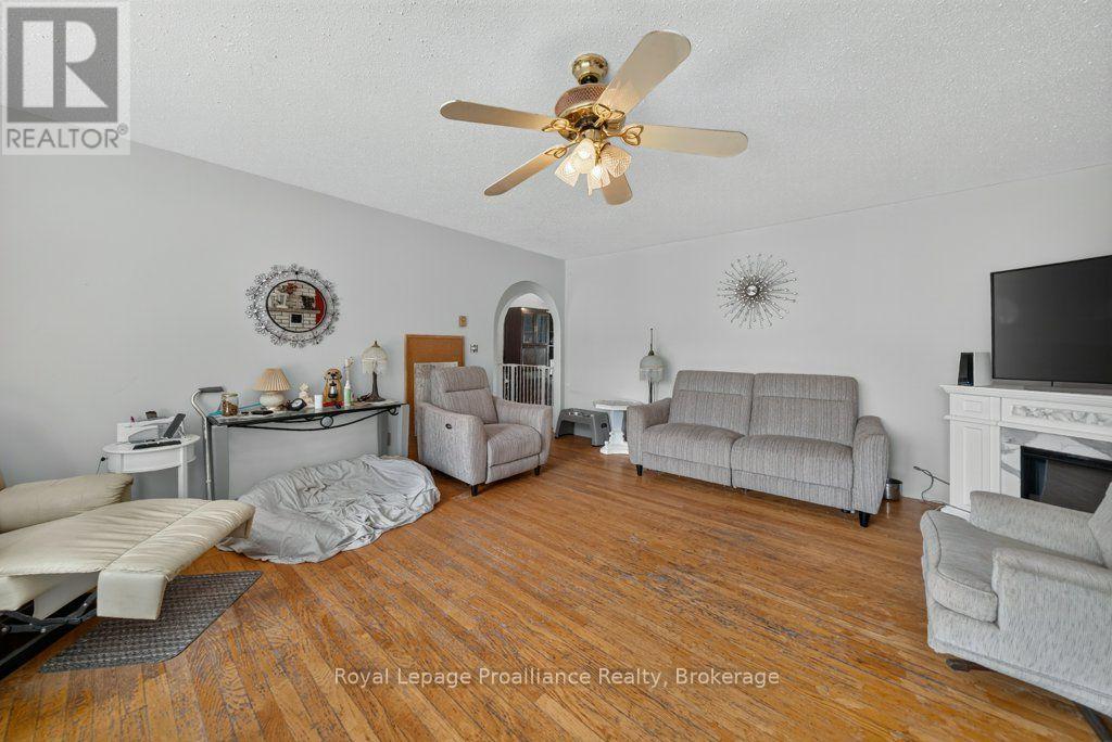 17 West Park Lane/ 32 Tall Pine Road, Addington Highlands, Ontario  K0H 2G0 - Photo 10 - X13689734