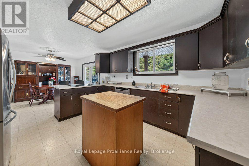 17 West Park Lane/ 32 Tall Pine Road, Addington Highlands, Ontario  K0H 2G0 - Photo 17 - X13689734