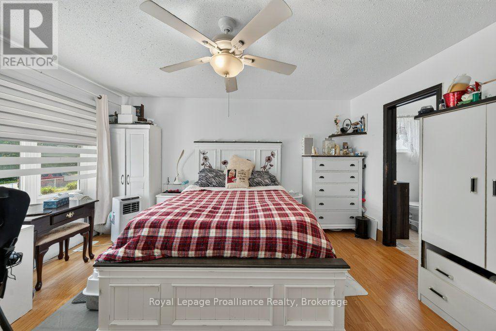 17 West Park Lane/ 32 Tall Pine Road, Addington Highlands, Ontario  K0H 2G0 - Photo 23 - X13689734