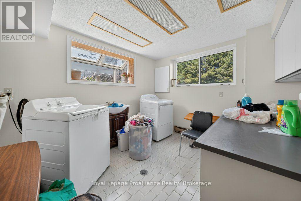 17 West Park Lane/ 32 Tall Pine Road, Addington Highlands, Ontario  K0H 2G0 - Photo 43 - X13689734