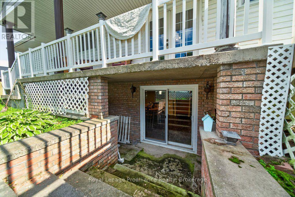 17 West Park Lane/ 32 Tall Pine Road, Addington Highlands, Ontario  K0H 2G0 - Photo 48 - X13689734