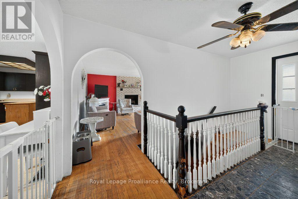 17 West Park Lane/ 32 Tall Pine Road, Addington Highlands, Ontario  K0H 2G0 - Photo 7 - X13689734