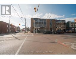 11 KING STREET, St. Catharines, Ontario