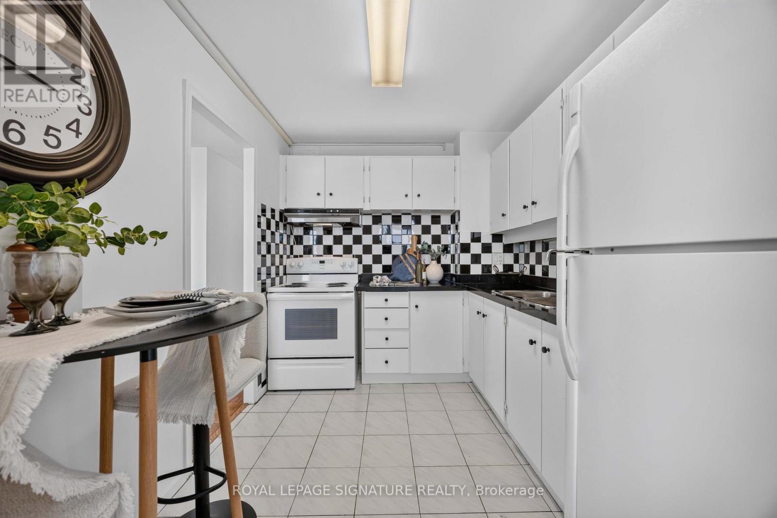 2502 - 715 Don Mills Road, Toronto, Ontario  M3C 1S5 - Photo 17 - C13689724