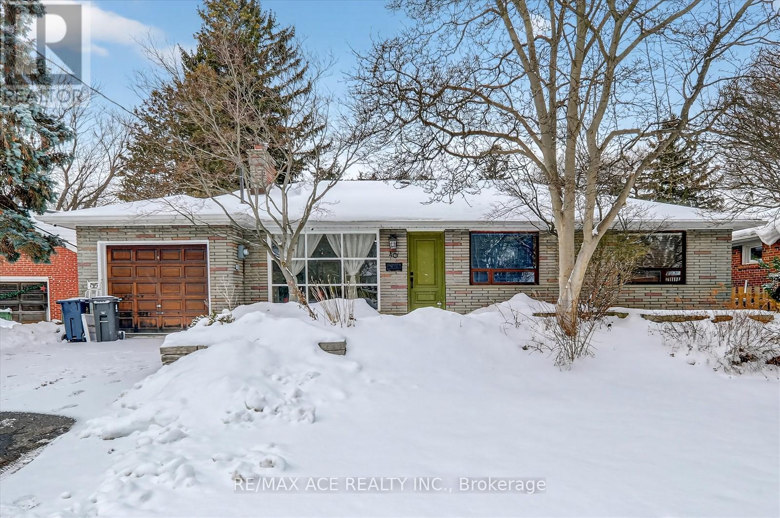 BSMT - 40 BRINLOOR BOULEVARD, Toronto, Ontario