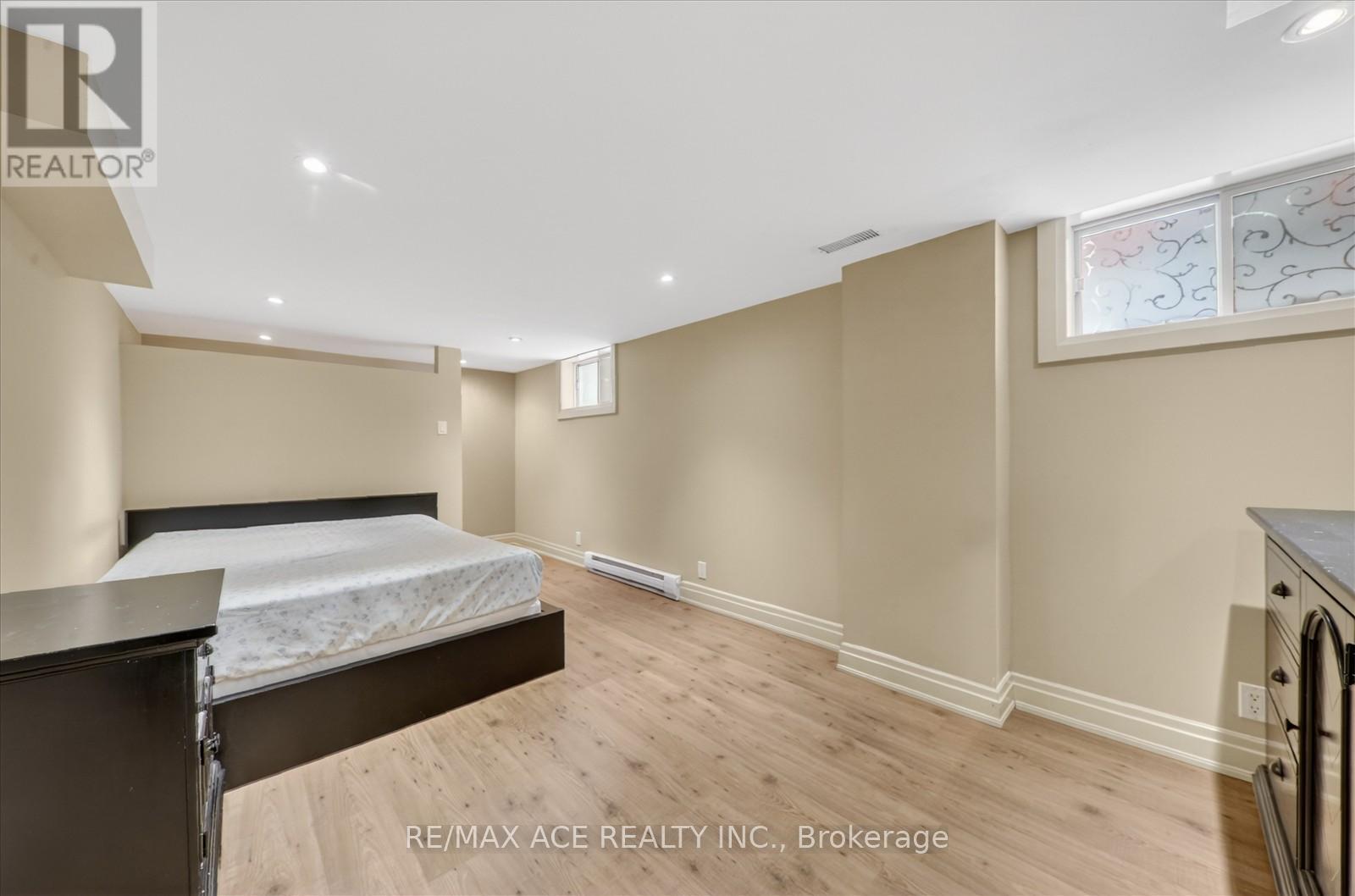 Bsmt - 40 Brinloor Boulevard, Toronto (Scarborough Village), Ontario  M1M 1L5 - Photo 13 - E13689704