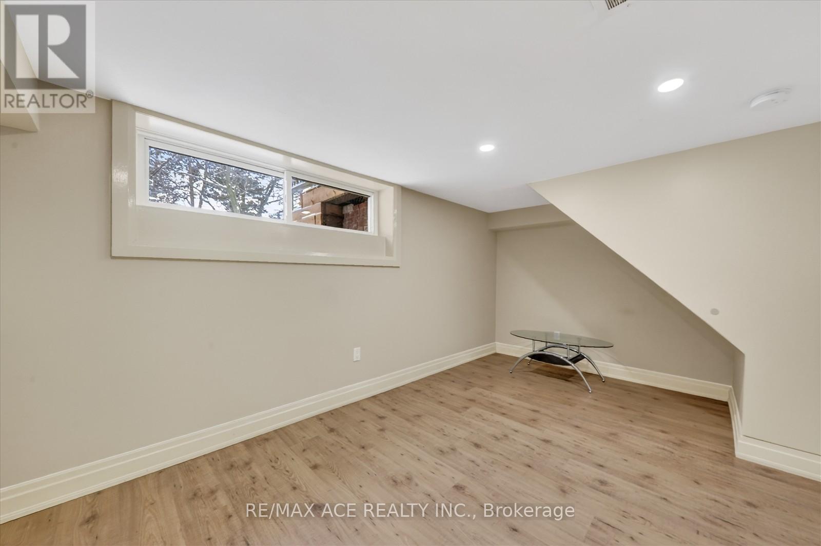 Bsmt - 40 Brinloor Boulevard, Toronto (Scarborough Village), Ontario  M1M 1L5 - Photo 17 - E13689704