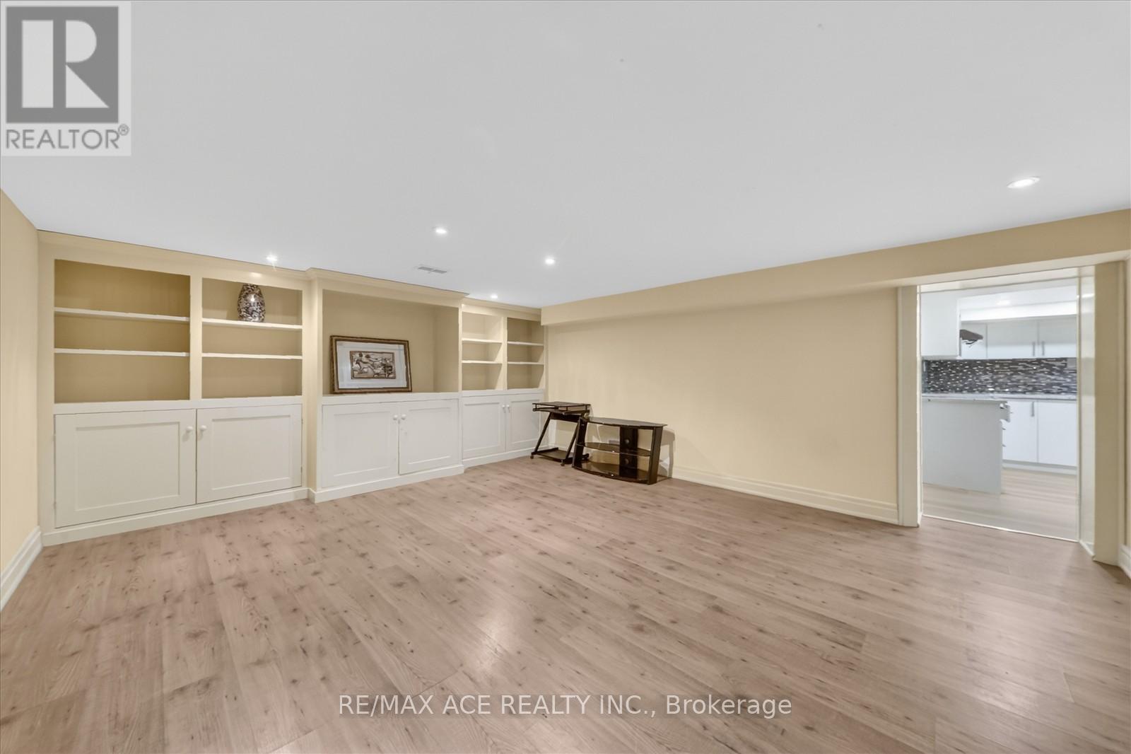 Bsmt - 40 Brinloor Boulevard, Toronto (Scarborough Village), Ontario  M1M 1L5 - Photo 8 - E13689704