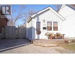 122 HARDING BOULEVARD, Toronto, Ontario