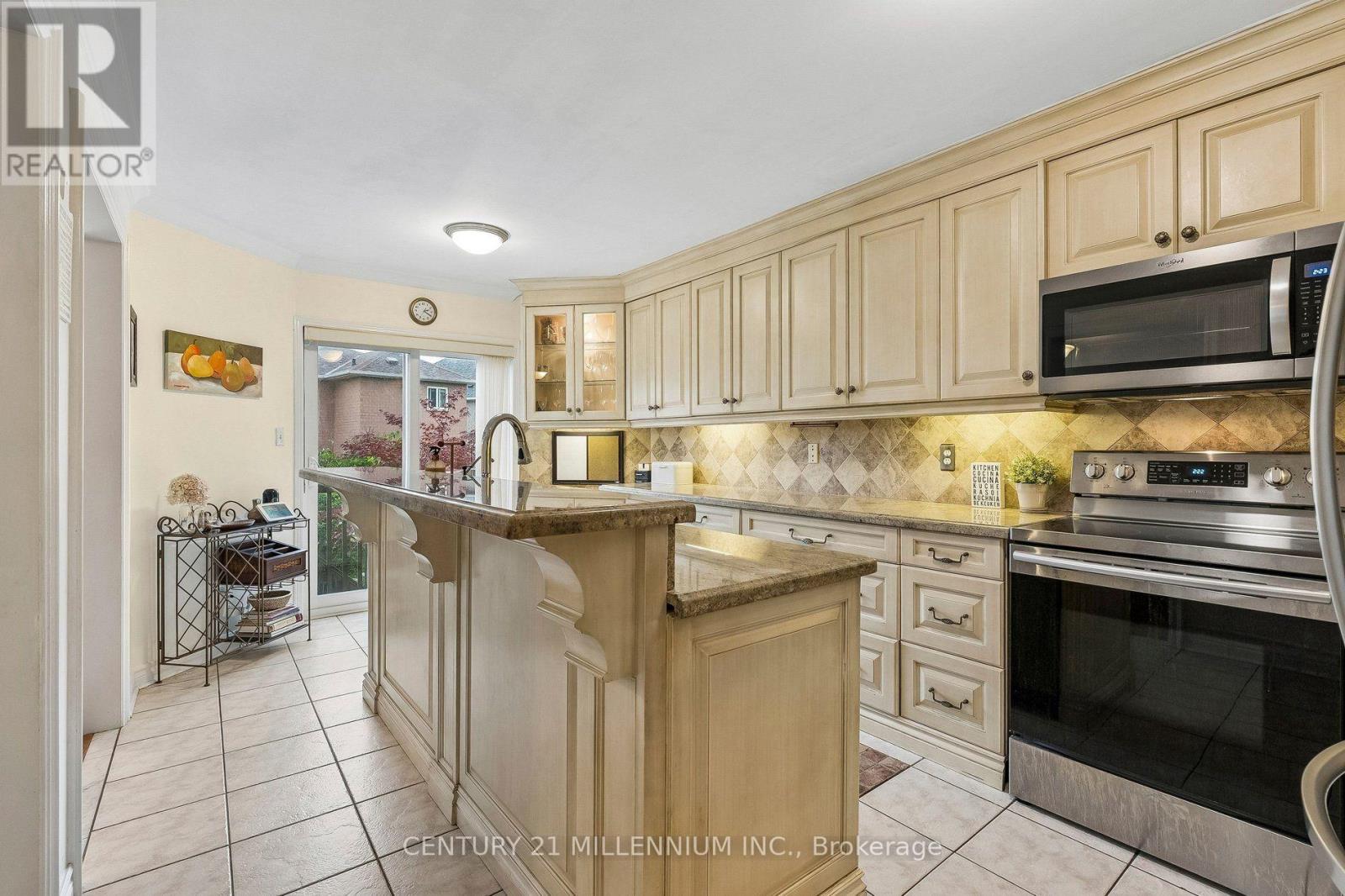 332 St Joan Of Arc Avenue, Vaughan, Ontario  L6A 3N1 - Photo 13 - N13689702