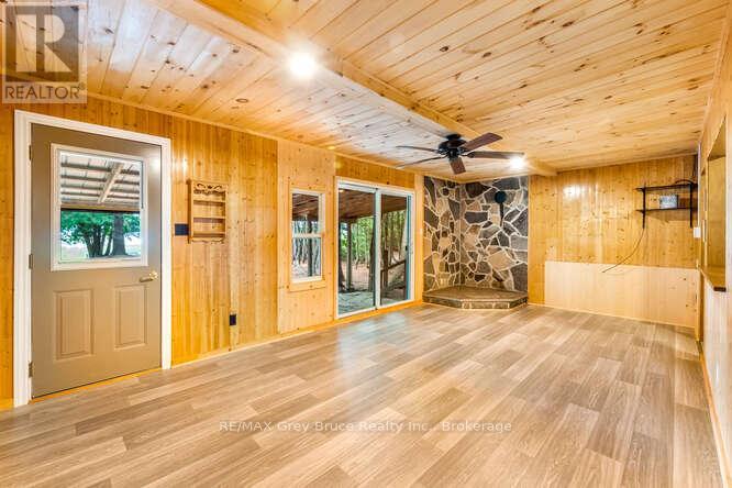 269 Ogimah Road, South Bruce Peninsula, Ontario  N0H 2G0 - Photo 14 - X13689700