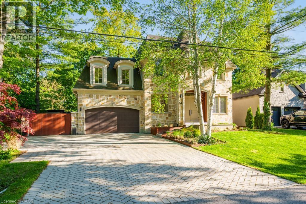 64 RAVINA Crescent, Ancaster, Ontario