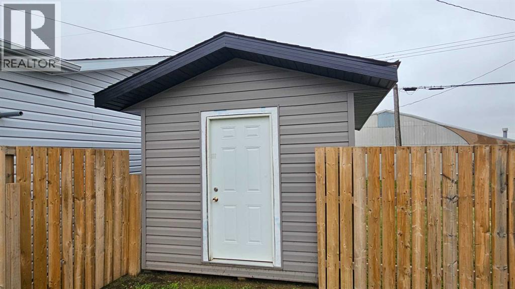 4810 Windsor Avenue, Coronation, Alberta  T0C 0X0 - Photo 3 - A2336752
