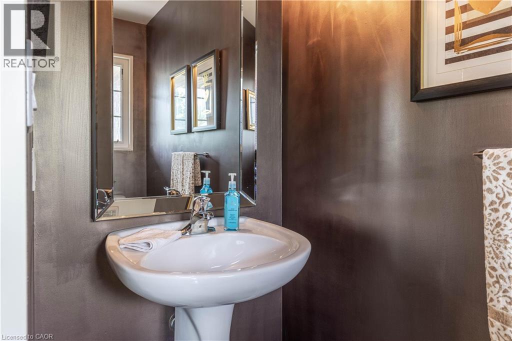 8625 Upper Canada Drive, Niagara Falls, Ontario  L2G 0H8 - Photo 12 - 40856819