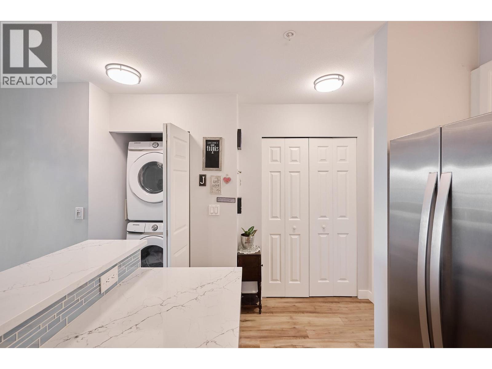 305 155 E 3rd Street, North Vancouver, British Columbia  V7L 1E5 - Photo 17 - R3143395