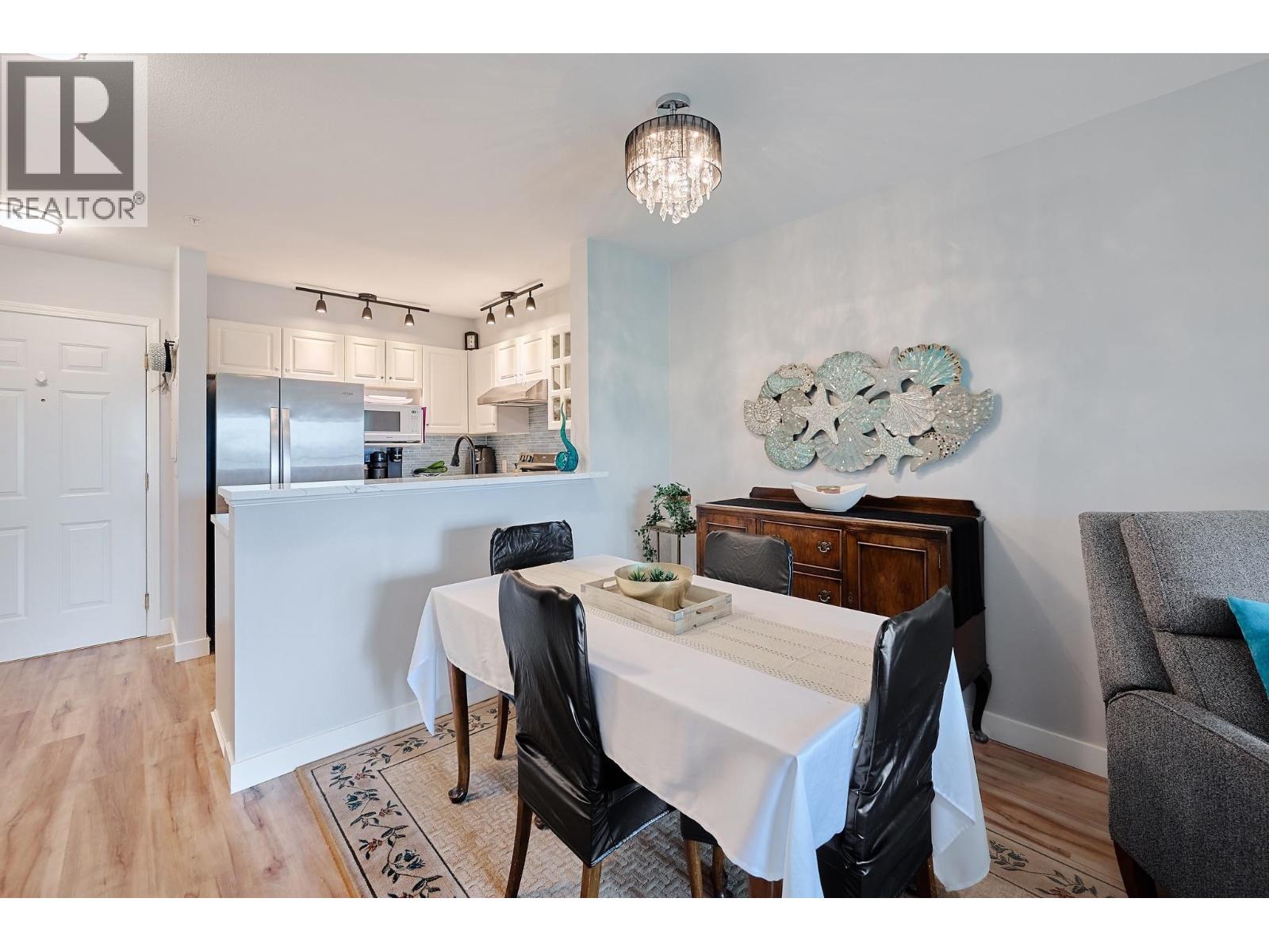 305 155 E 3rd Street, North Vancouver, British Columbia  V7L 1E5 - Photo 6 - R3143395