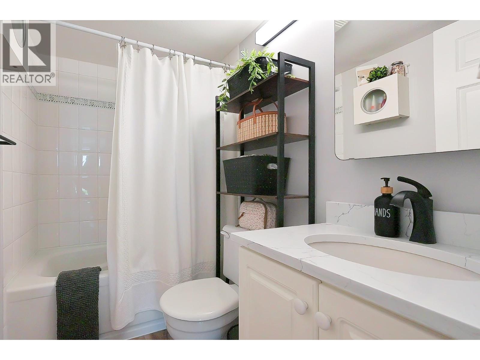 305 155 E 3rd Street, North Vancouver, British Columbia  V7L 1E5 - Photo 12 - R3143395