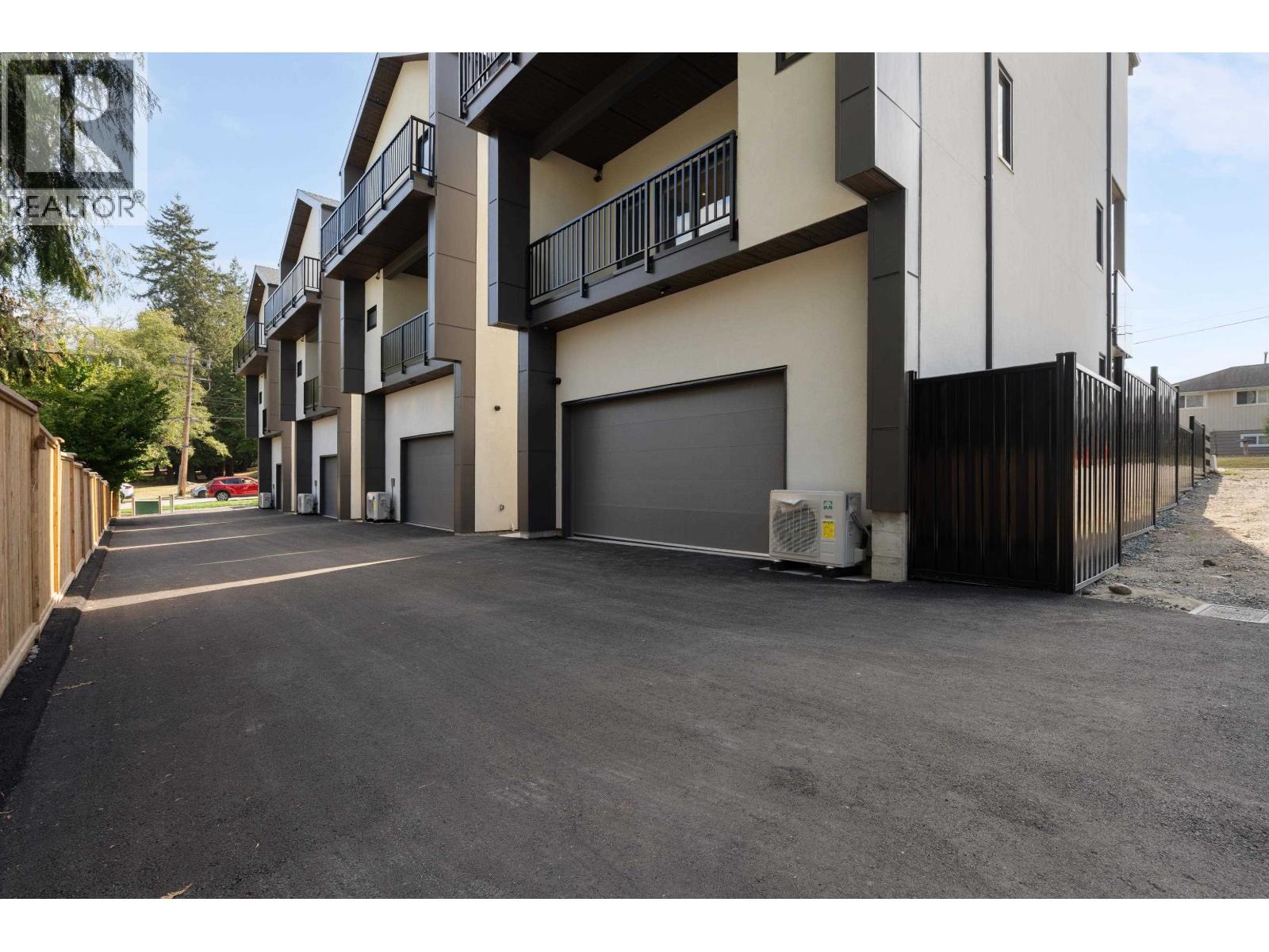 2 8483 16th Avenue, Burnaby, British Columbia  V3N 1S4 - Photo 39 - R3156795