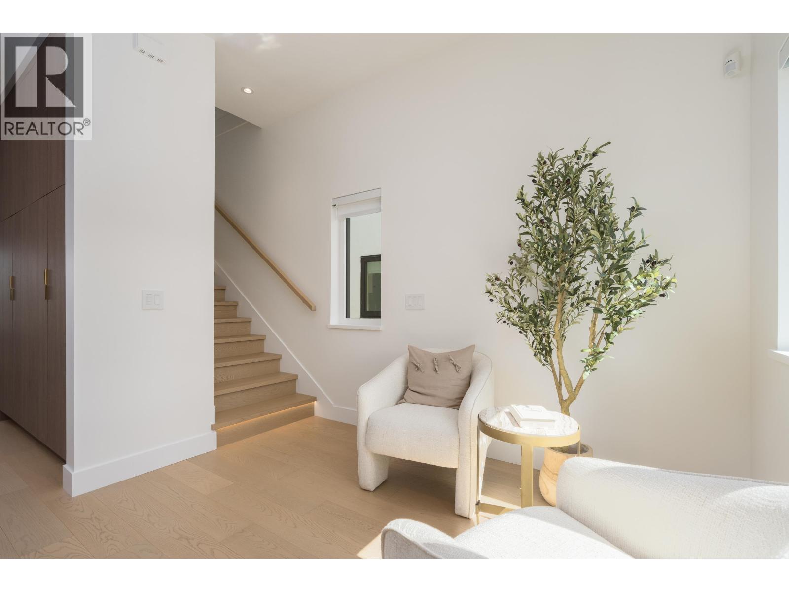 2 8483 16th Avenue, Burnaby, British Columbia  V3N 1S4 - Photo 19 - R3156795