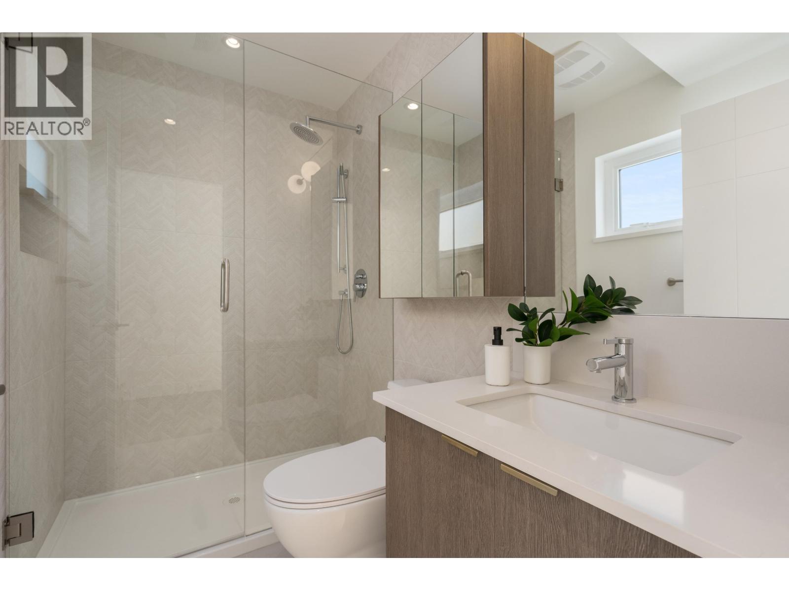 3 8483 16th Avenue, Burnaby, British Columbia  V3N 1S4 - Photo 37 - R3156806