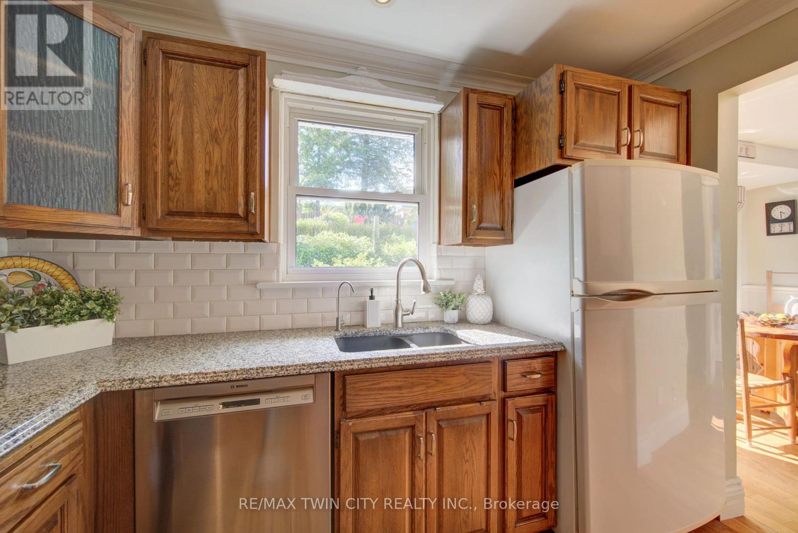 24 Forest Road, Cambridge, Ontario  N1S 3B2 - Photo 15 - X13689740
